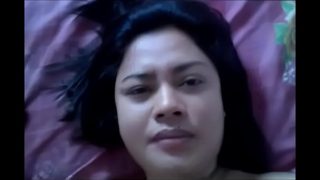 Gairah Mami Indonesia yang Bergairah dengan Teman Suami, Roni