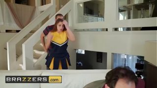 Remaja Suka yang Gede – (Gia Derza, Xander Corvus) – Cheerleader Nakal – Brazzers