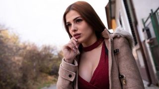 Agen Rahasia – Si Rambut Merah Italia dengan Celana Dalam Merah yang Menggoda
