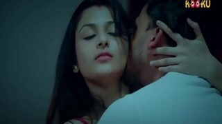Istri genit menggoyang bos suaminya dalam film panas India