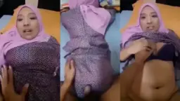 Ngentot dengan Bibi Berjilbab Montok dan Menggairahkan