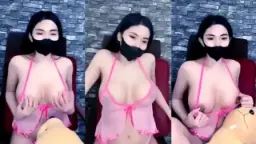 Payudaranya Montok dan Menggoda Lunna