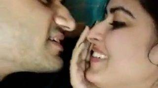 Video Mesra Pasangan India yang Panas dan Menggoda
