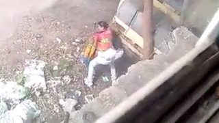 Video panas sopir desa bercinta di luar ruangan