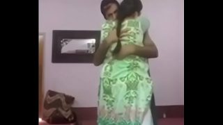 Pasangan Desi Beraksi di Kamar Tidur