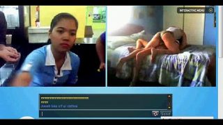 Gadis Indonesia menggoda di depan kamera