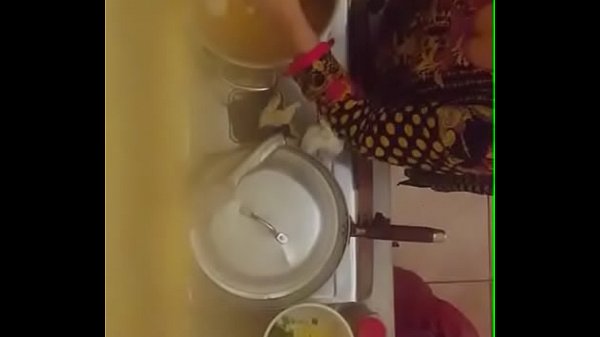 Tete Montok Tante Desi Menggoda