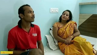 Istri India ditukar dengan tukang cuci miskin! Adegan panas seri web Hindi: video lengkap