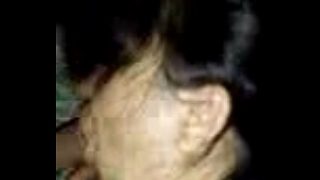 Pasangan India modern yang imut, aksi oral panas di kamar