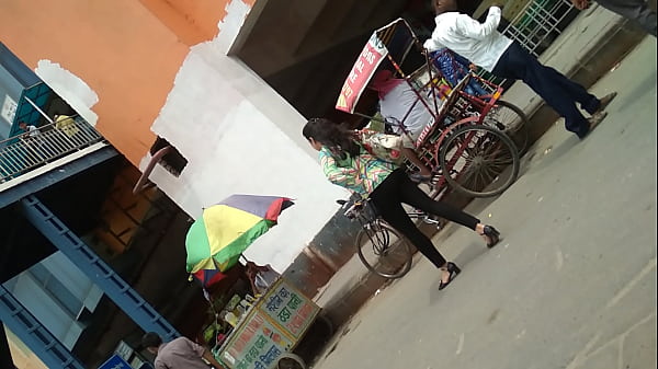 Gadis Desi yang Menggoda dan Penuh Gairah