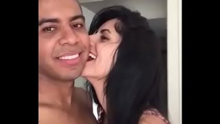 Pacar India yang Menggoda dan Sensual