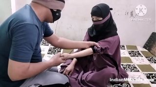 Bidadari Berhijab Tersulut Nafsu, Bergairah di Ranjang Bersama Suami