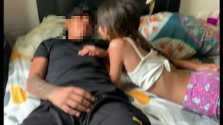Hermanastra menggoda dan menggila dengan hermanastro saat orang tua tak ada di rumah – KISAH PANAS LENGKAP