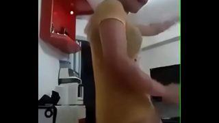 Gadis Indonesia yang Menggoda dan Penuh Gairah