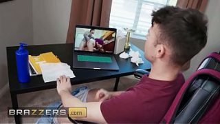 Jauhkan Dirimu dari Teman Sekamarku yang Gila Seks, Jazz Si Kuda Jantan / Brazzers / Masukkan Kode XVPROMO di Situs Resmi untuk Diskon