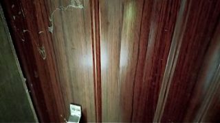 Istri desa seksi digoyang bos kantor di ranjang