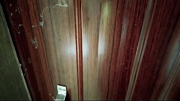 Istri desa seksi digoyang bos kantor di ranjang