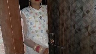 Pertama kali bercinta sebelum nikah, adegan panas India, suara Hindi jelas menggoda