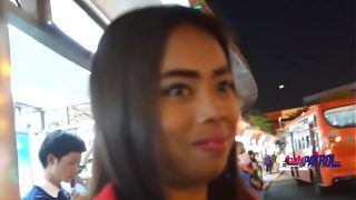 Gadis Asia montok doyan dikocok sampai dalam