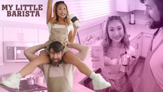 Barista Muncrat di Coffee Shop, Pelayan Pamer Memek Basah