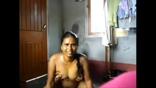 Pasangan India desi lagi bikin video porno di rumah, nge-sex panas tanpa sensor