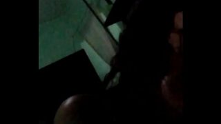 Perempuan jalang itu merengek minta dikentut, masuk kamar buat nyedot kontolnya yang mantap dan dia doyan banget. AYO, ENTEKIN GUE!!!