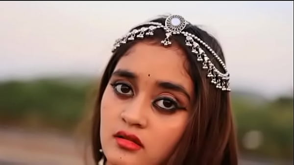 Neha menggoda kakak tirinya sampai mereka bercinta (Cerita Audio Hindi)