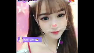 Gadis Manis Asia Pamer Tubuh di Talkshow Uplive Bikin Ngiler