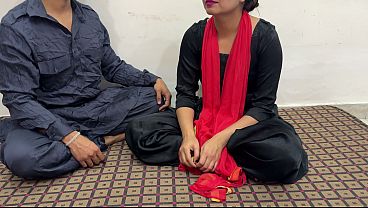 Desi Istri Digilir Om-om Sambil Dengerin Audio Hindi yang Bikin Meringis