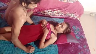 Istri India Terseksi dengan Payudara Besar Bercinta Liar dengan Suami – Audio Desi Hindi Penuh