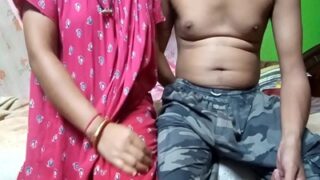 Pembantu ngewe majikan perempuan jalang di video bokep tante