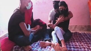 Video bf Bangladesh, pasangan mesum gila ngewe berempat, bikin makin liarnya nafsu bejat.