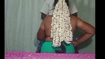 Desi istri Tamil yang panas digenjot