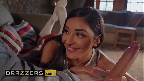 Remaja Suka yang BESAR – Emily Willis & Danny D – Latihan Bikin Pelacur Sempurna – Brazzers
