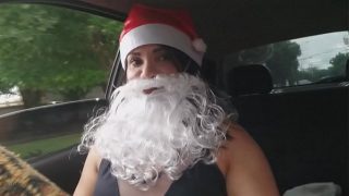 Bianca mau kasih hadiah ke santa, malah jatuh di kontol natal yang besar.