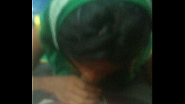 Desi bibi bhikhari local train mein gandi gandi harkatein