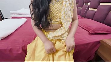 Bhabhi bas gili chut se hi manaye, jab devar ka gussa aaye