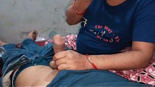 Tonton video binal bhabhi India dengan memek sempit dan suara Hindi jelas, bikin makin panas.