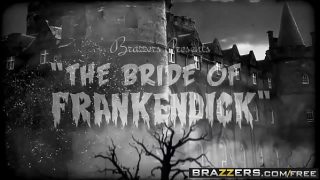 Ibu-ibu tetangga jadi binal lihat Kontol Frankenstein si Shay Sights