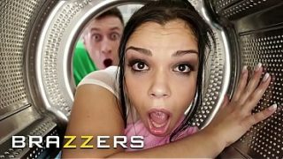 BRAZZERS – Cewek-Cewek Nyangkut Parah, Berujung Ngewe Liar Bareng Bintang-Bintang Top Brazzers