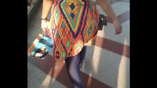 Goyangan pantat montok tante India bikin makin panas