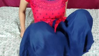 Desi ipar cewek lagi ngewe jija pake suara Hindi yang bikin makin panas