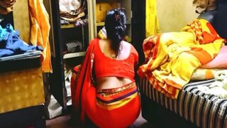 Bini tetangga sangek, ngewein emak-emak Kerala sampe meraung.