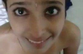 Kaget banget, istri India mulut penuh air mani