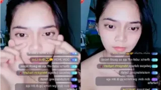 Live Cewek Toge, Bra Udah Dilepas, Puting Kelihatan