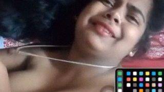 Memek kotor si desi murahan dibuka lebar.
