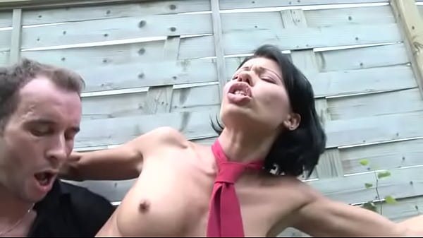 Anak SMA dicocol di belakang sekolah, habis itu telan air mani
