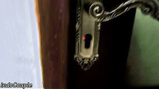 Teman gue bawa gue ke rumah pelacuran di Indonesia