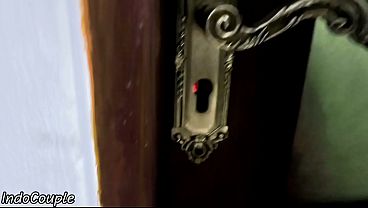 Teman gue bawa gue ke rumah pelacuran di Indonesia