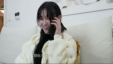 Korea – Cewek Lajang yang Njebak Tukang Servis di Antara Pahanya